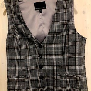 Women’s plaid vest